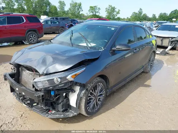 3KPF54AD8PE517925 2023 KIA FORTE - Image 2