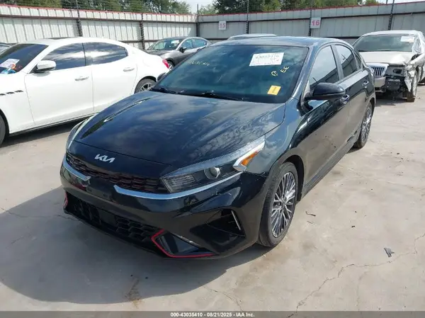 3KPF54AD8PE524843 2023 KIA FORTE - Image 2