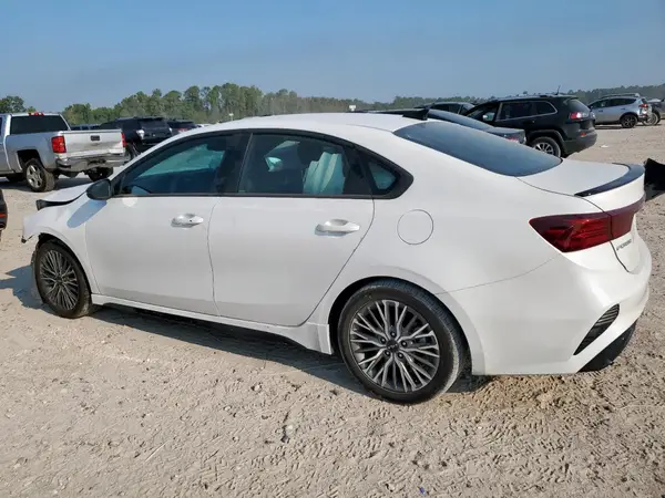 3KPF54AD8PE531789 2023 KIA FORTE - Image 2