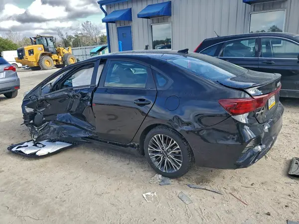 3KPF54AD8PE545739 2023 KIA FORTE - Image 2