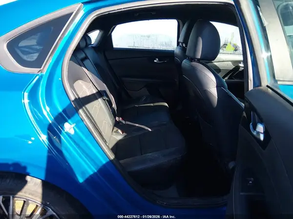 3KPF54AD8PE548964 2023 KIA FORTE - Image 8