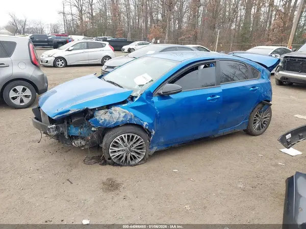 3KPF54AD8PE549953 2023 KIA FORTE - Image 2