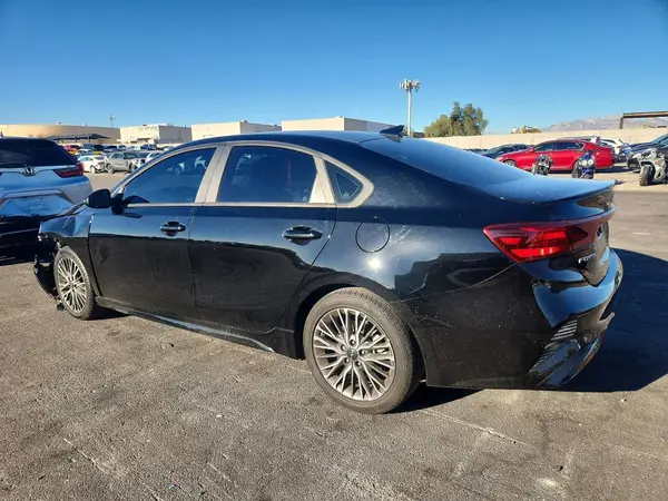 3KPF54AD8PE550438 2023 KIA FORTE - Image 2