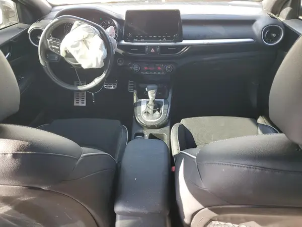 3KPF54AD8PE557325 2023 KIA FORTE - Image 8