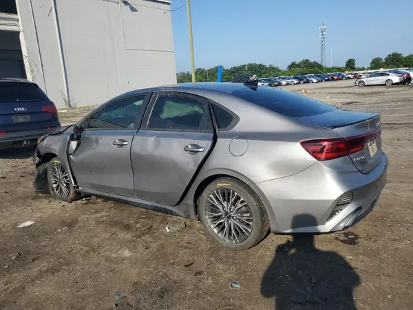 3KPF54AD8PE562668 2023 KIA FORTE - Image 2