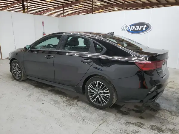 3KPF54AD8PE573587 2023 KIA FORTE - Image 2