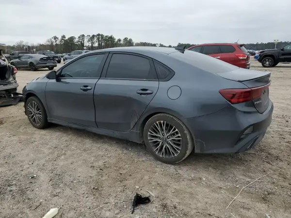 3KPF54AD8PE573623 2023 KIA FORTE - Image 2
