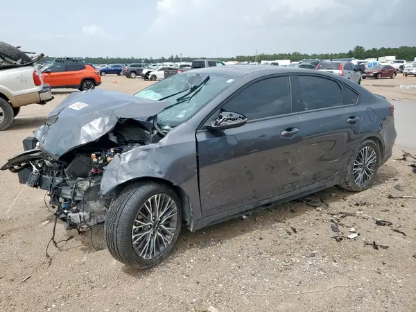 3KPF54AD8PE573637 2023 KIA FORTE - Image 1