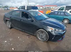 3KPF54AD8PE575548 2023 KIA FORTE