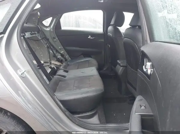 3KPF54AD8PE576103 2023 KIA FORTE - Image 8