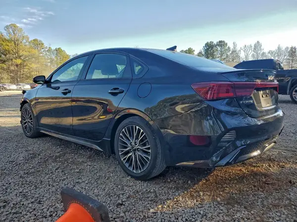 3KPF54AD8PE578871 2023 KIA FORTE - Image 2