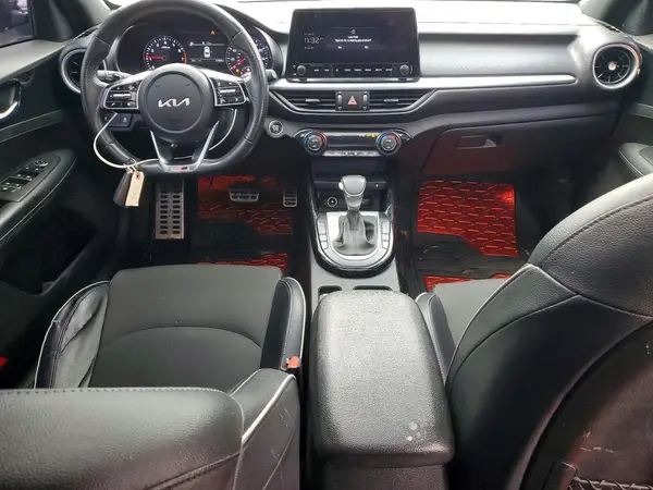 3KPF54AD8PE581656 2023 KIA FORTE - Image 8