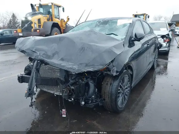 3KPF54AD8PE582192 2023 KIA FORTE - Image 2