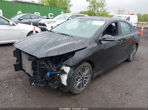 3KPF54AD8PE583018 2023 KIA FORTE - Image 2