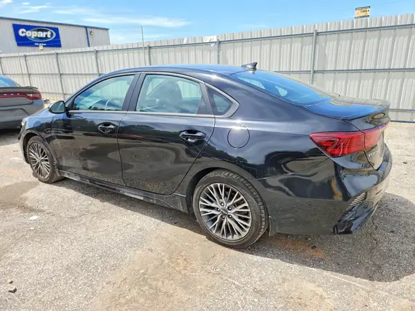 3KPF54AD8PE583388 2023 KIA FORTE - Image 2