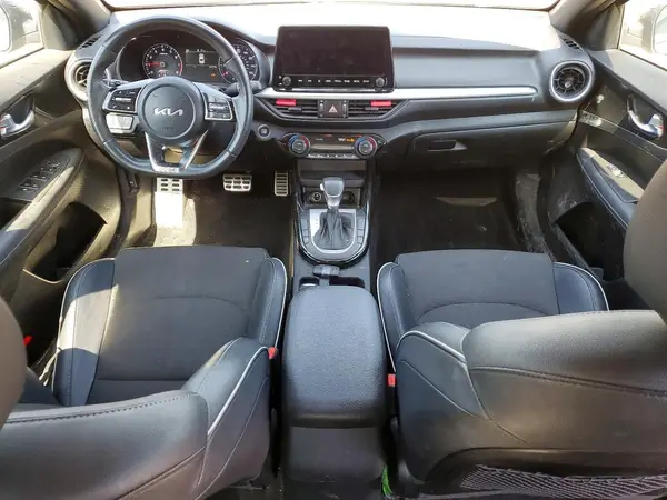 3KPF54AD8PE584573 2023 KIA FORTE - Image 8