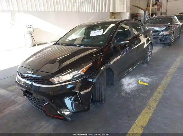 3KPF54AD8PE599557 2023 KIA FORTE - Image 2