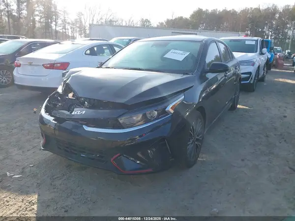 3KPF54AD8PE603235 2023 KIA FORTE - Image 2