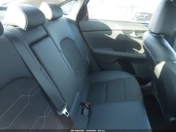 3KPF54AD8PE603235 2023 KIA FORTE - Image 8