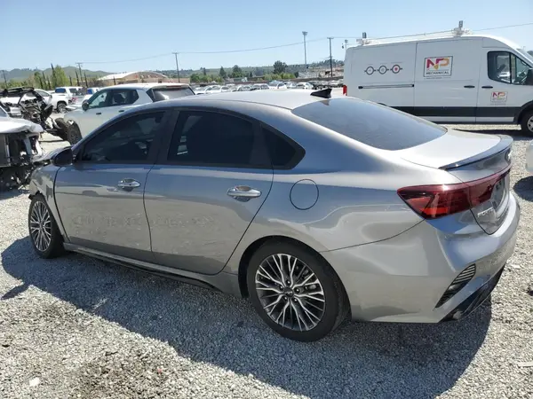 3KPF54AD8PE604384 2023 KIA FORTE - Image 2