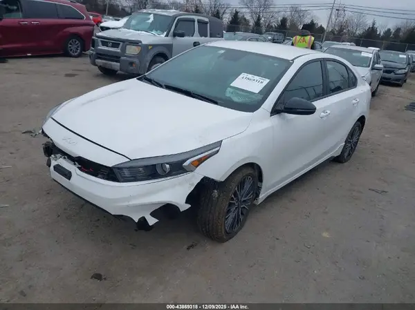 3KPF54AD8PE608449 2023 KIA FORTE - Image 2