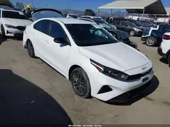 3KPF54AD8PE610685 2023 KIA FORTE