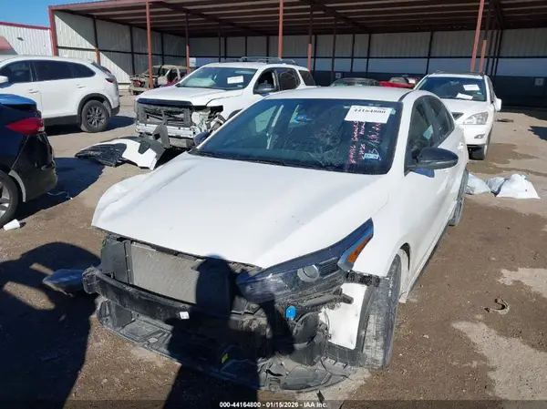 3KPF54AD8PE615594 2023 KIA FORTE - Image 2