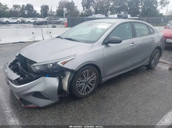 3KPF54AD8PE622481 2023 KIA FORTE - Image 2
