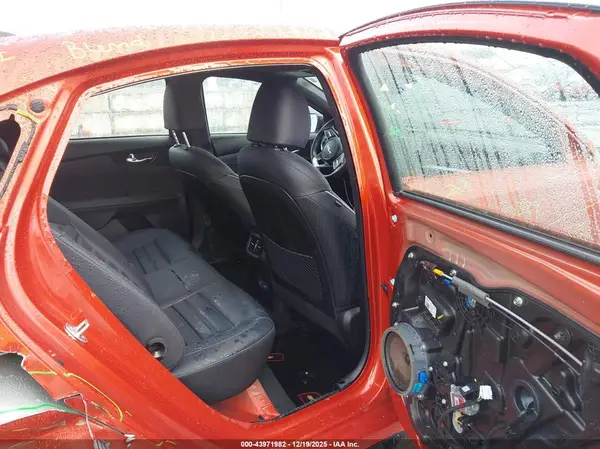3KPF54AD8PE623470 2023 KIA FORTE - Image 8