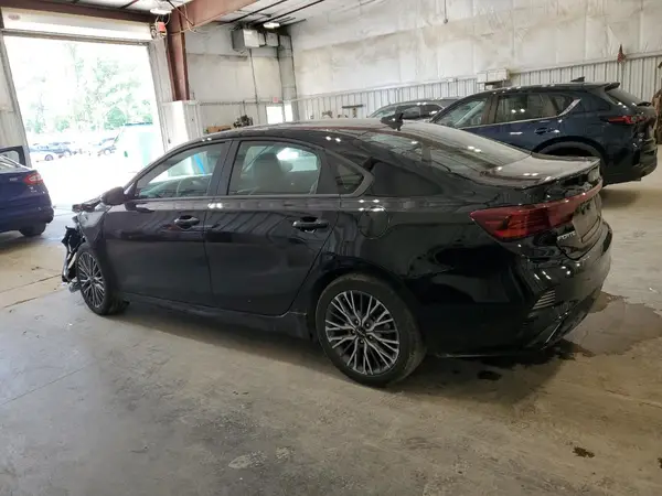 3KPF54AD8PE631651 2023 KIA FORTE - Image 2