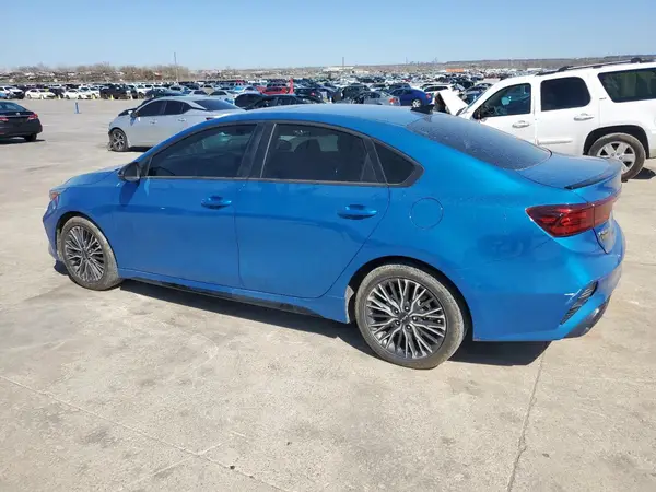 3KPF54AD8PE631942 2023 KIA FORTE - Image 2