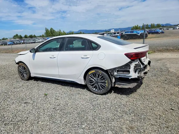 3KPF54AD8PE634372 2023 KIA FORTE - Image 2