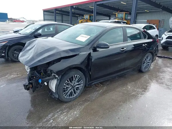 3KPF54AD8PE640222 2023 KIA FORTE - Image 2