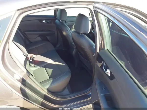 3KPF54AD8PE642035 2023 KIA FORTE - Image 8