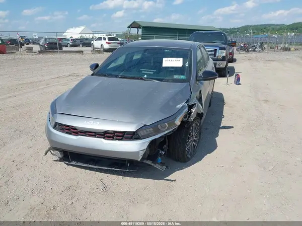 3KPF54AD8PE646635 2023 KIA FORTE - Image 2