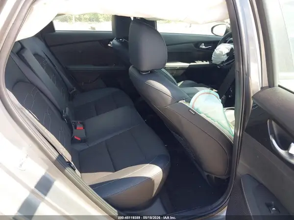 3KPF54AD8PE646635 2023 KIA FORTE - Image 8