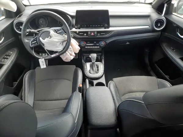 3KPF54AD8PE648353 2023 KIA FORTE - Image 8