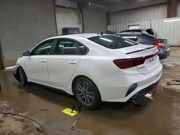 3KPF54AD8PE648384 2023 KIA FORTE - Image 2