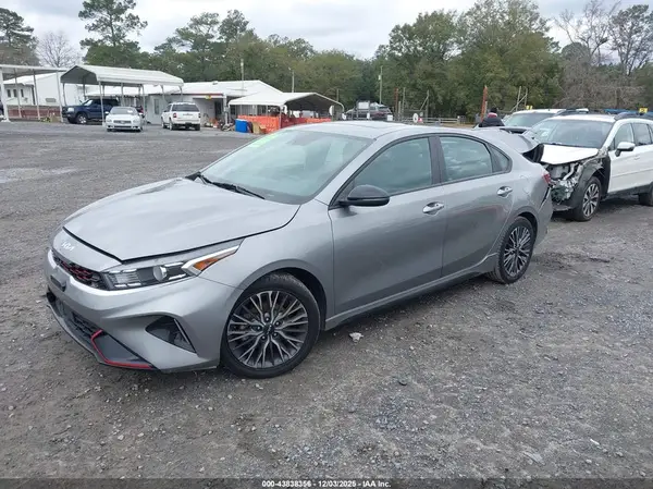 3KPF54AD8PE661717 2023 KIA FORTE - Image 2