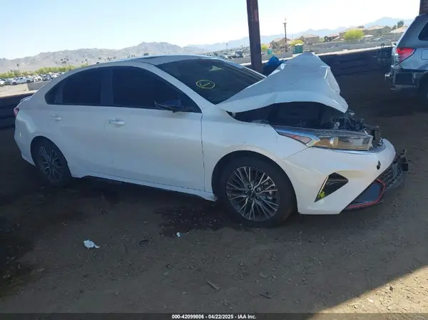 3KPF54AD8PE664715 2023 KIA FORTE - Image 1