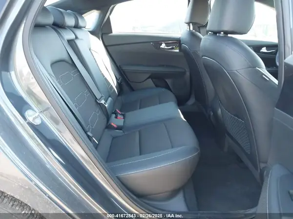 3KPF54AD8PE666657 2023 KIA FORTE - Image 8