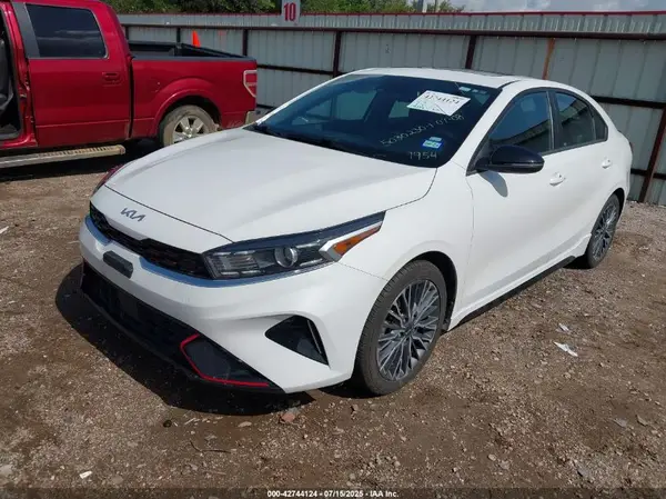3KPF54AD8PE667954 2023 KIA FORTE - Image 2