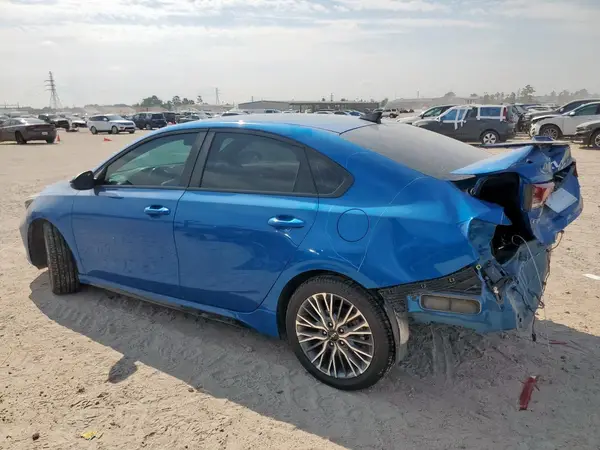 3KPF54AD8PE673818 2023 KIA FORTE - Image 2