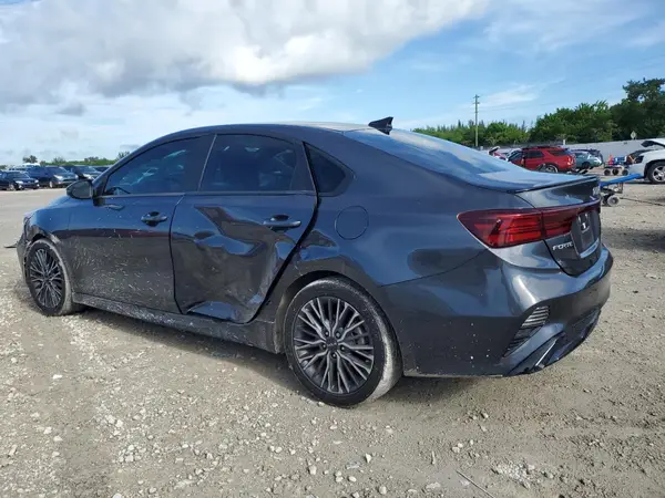 3KPF54AD8PE678047 2023 KIA FORTE - Image 2
