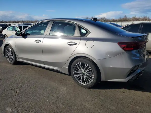 3KPF54AD8PE680736 2023 KIA FORTE - Image 2