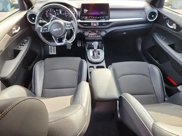 3KPF54AD8PE686410 2023 KIA FORTE - Image 8