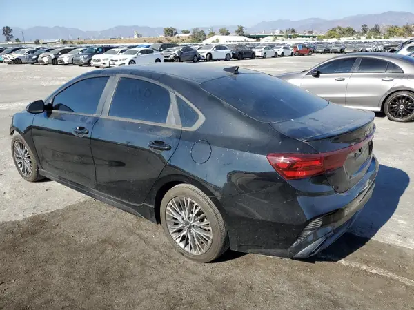 3KPF54AD8RE691433 2024 KIA FORTE - Image 2