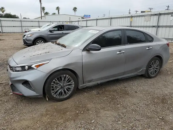 3KPF54AD8RE705718 2024 KIA FORTE - Image 1