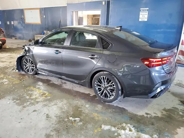 3KPF54AD8RE711910 2024 KIA FORTE - Image 2