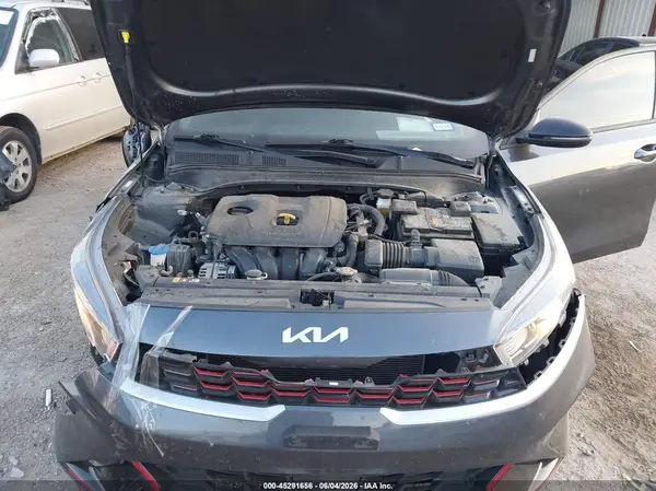 3KPF54AD8RE715052 2024 KIA FORTE - Image 8